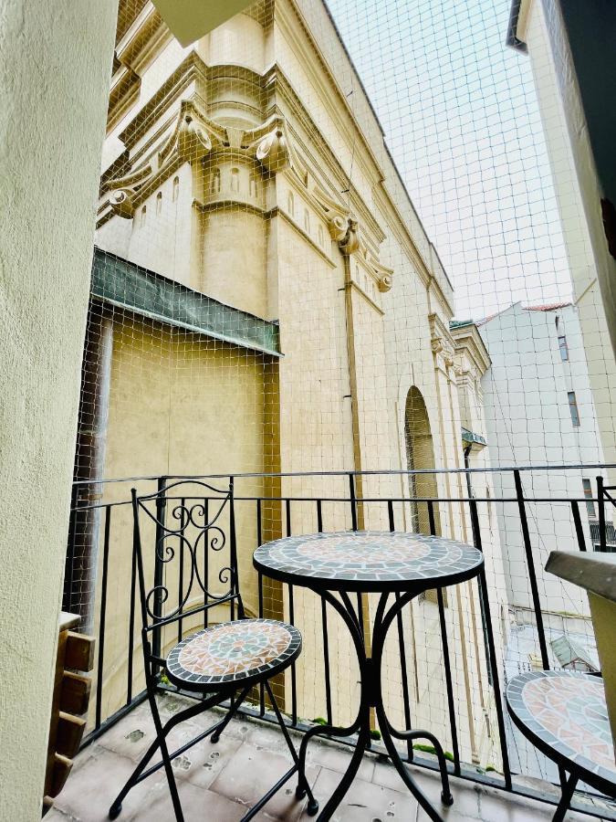The Old Town Square & Parizska Appartement Praag